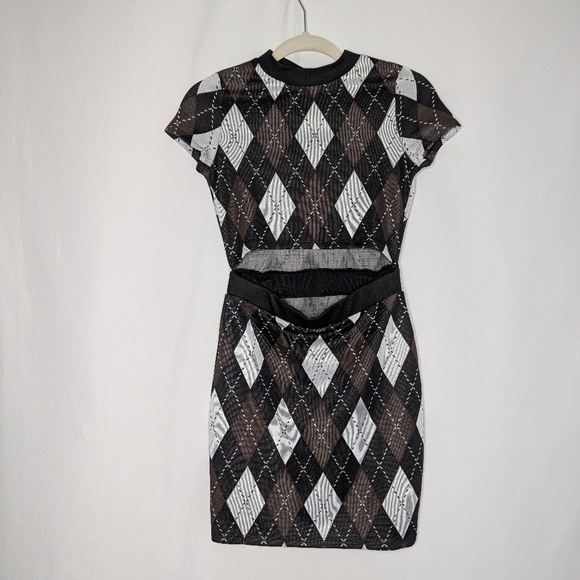 H&M Divided Women Brown Argyle Diamond Print Split Midsection T-shirt Dress S - Picture 1 of 8